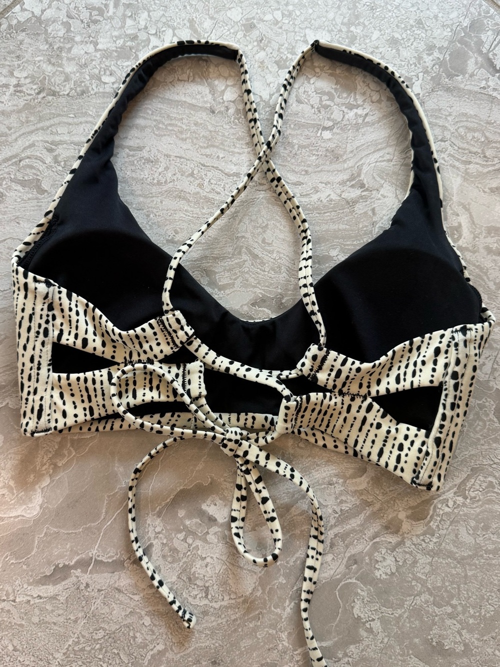 Athleta Cream and Black Speckled Cross-Back Bikini Top, size XXS D - Picture 2 of 5